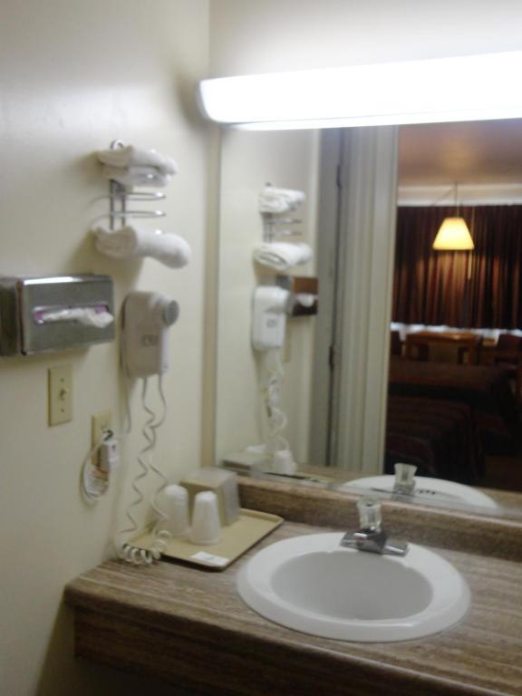Budget Inn Daleville Room photo