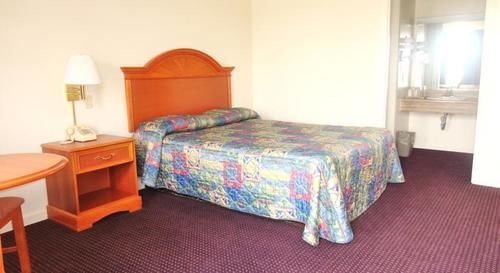 Budget Inn Daleville Exterior photo