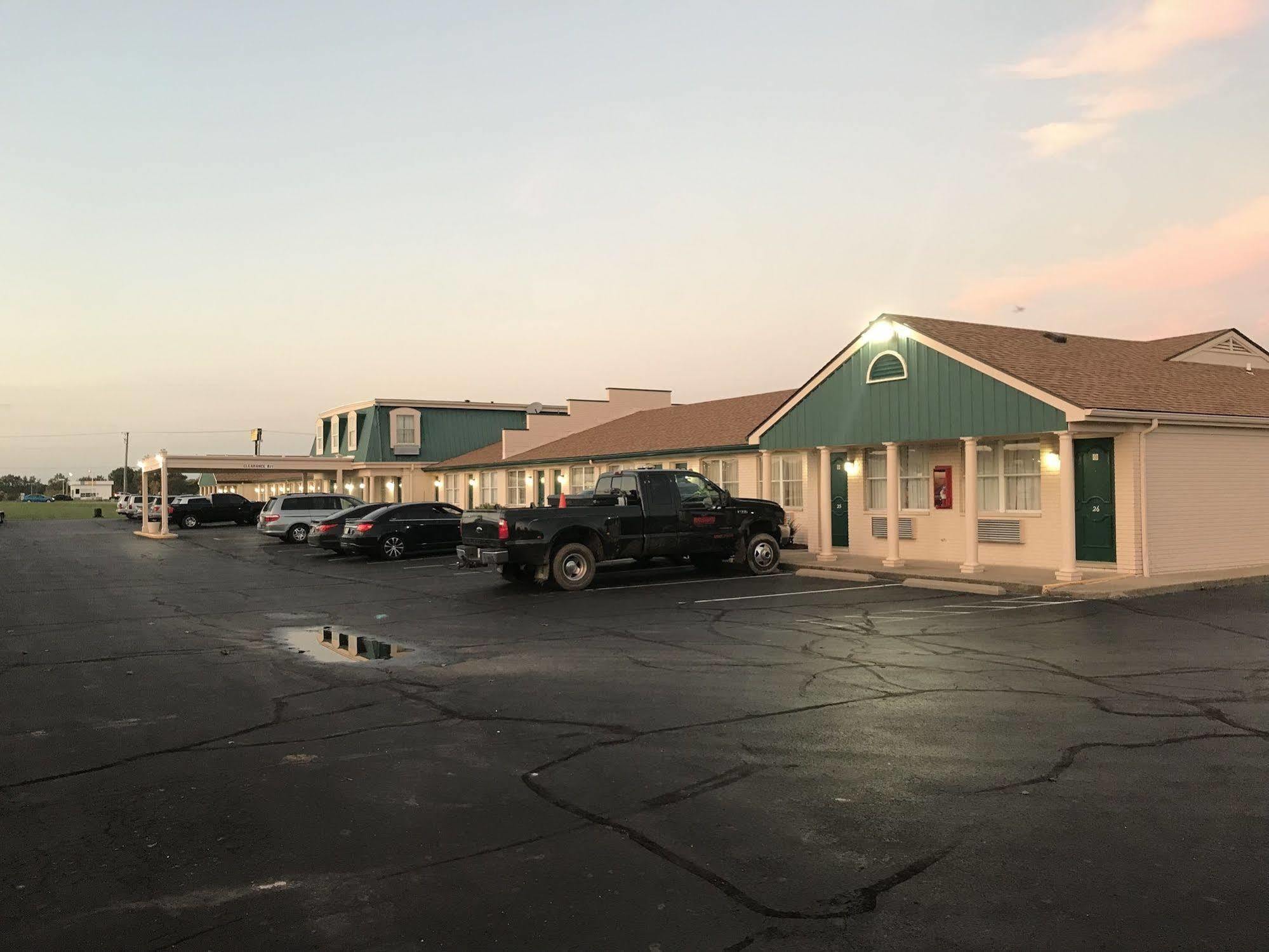 Budget Inn Daleville Exterior photo